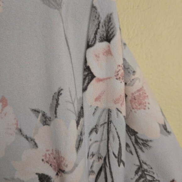 Tahari Capri Cherry Blossom Short Sleeve Pajamas Set Size L - Picture 6 of 8